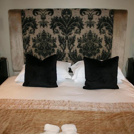 Hotel The New White Lion Llandovery Zewnętrze zdjęcie